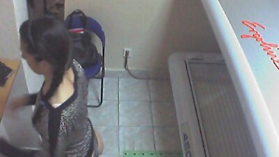 Російський ангел з мініатюрним порно фільм онлайн тілом насолоджується ласками хлопця