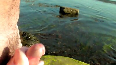 Гаряча блондинка з поголеним порно відео фільми уривком проникає на ліжко